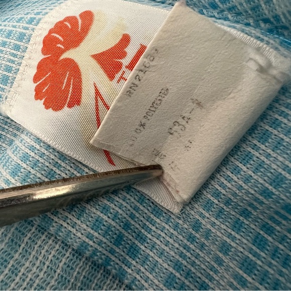 Vintage IOLANI Hawaiian Aloha Shirt Covered Buttons Pineapple fits small - Picture 8 of 9